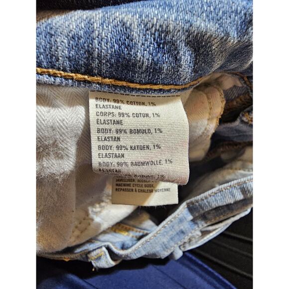 Abercrombie & Fitch NY Shorts Women Shorts 6S Light Wash Denim Cutoff Jean Short - Picture 12 of 13